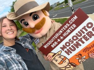 Mosquito Hunters of Ashburn – Leesburg Gunther w/ girl